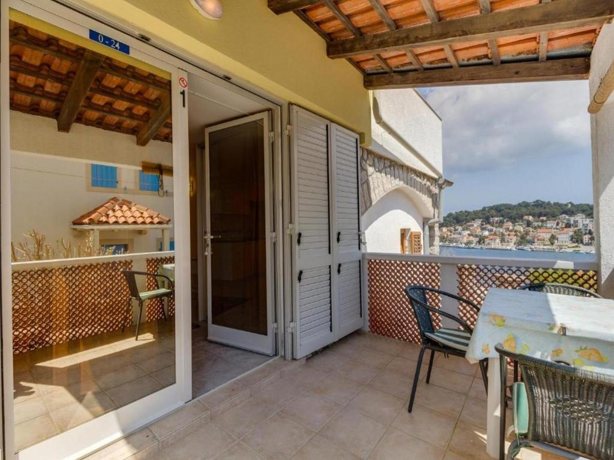 Apartments Joni Cikat Mali Losinj Exterior photo
