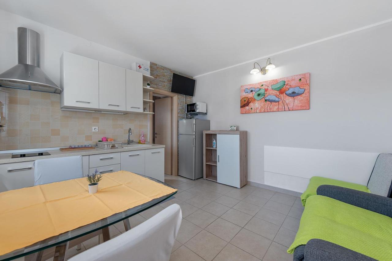 Apartments Joni Cikat Mali Losinj Exterior photo